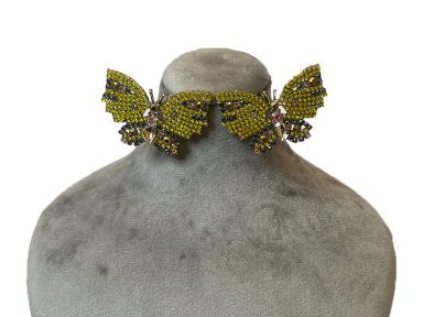 گوشواره طرح پروانه همراه با نگین های زرد شیک مدروز