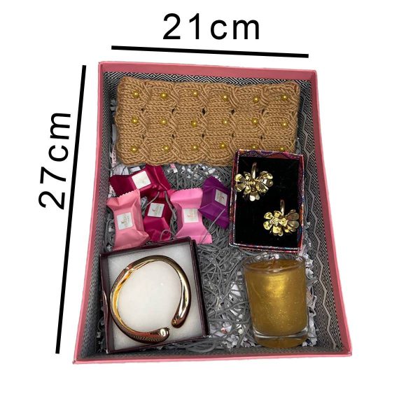 پک جعبه کادویی ولنتاین صورتی ابر و بادی همراه با رگه های طلایی ابعاد و سایز
