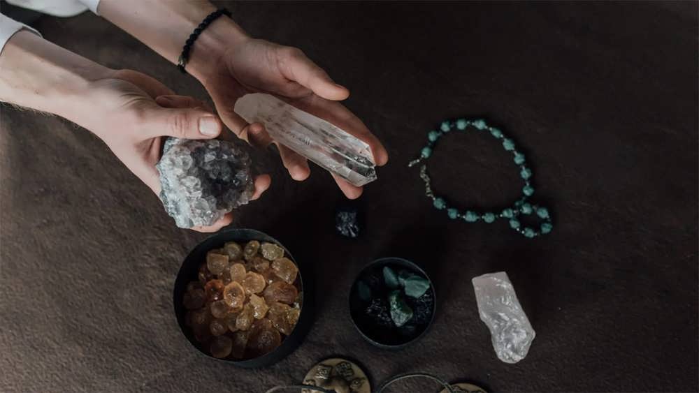 مدیتیشن و ذهن آگاهی با سنگ های شفابخش