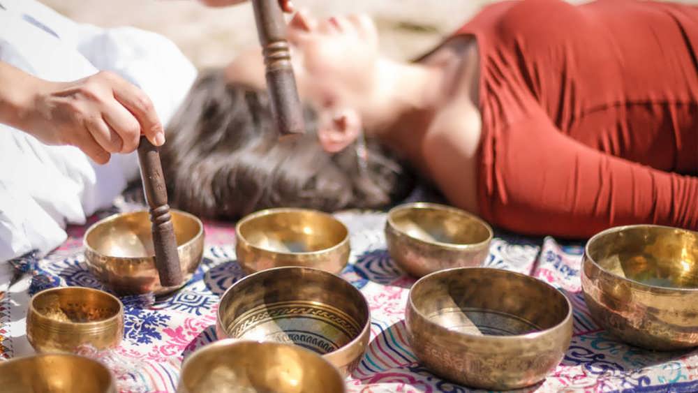 صدا درمانی با کاسه های تبتی