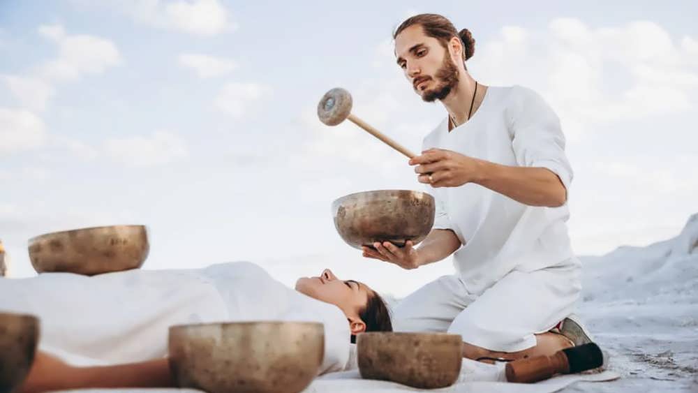 تقویت مدیتیشن با کاسه های تبتی