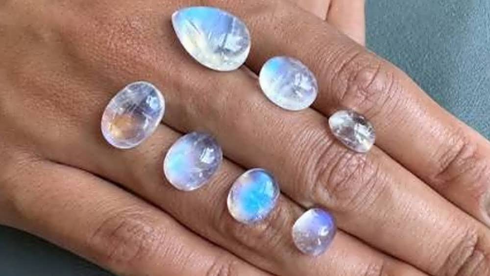 نحوه استفاده از سنگ ماه در زندگی روزمره