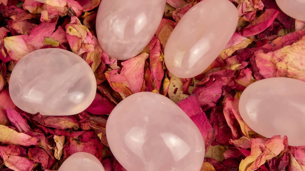 خواص رز کوارتز برای سلامت جسمانی و ذهنی