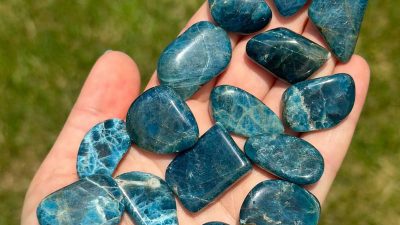 خواص درمانی و فواید آپاتیت آبی (Blue Apatite)