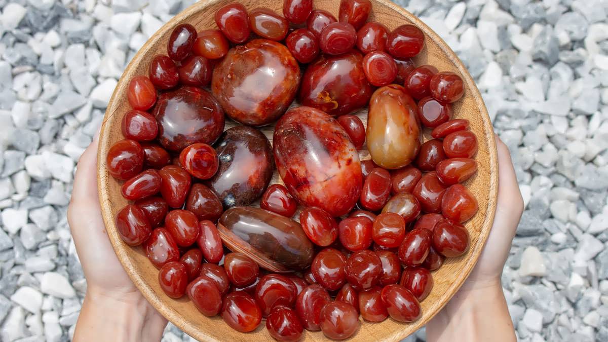 خواص درمانی کریستال کارنلین (عقیق سرخ)