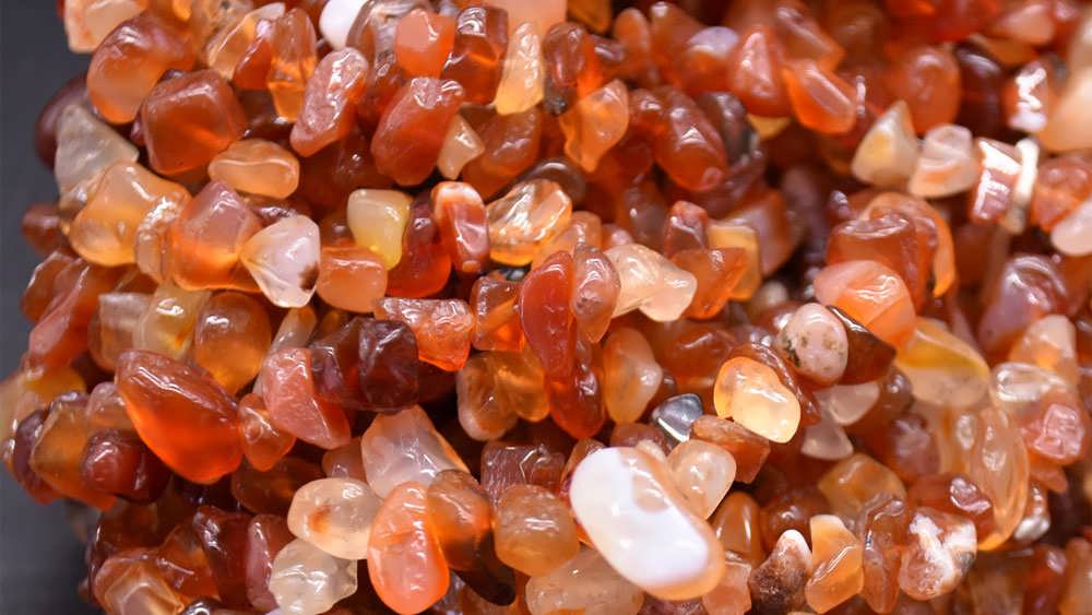 ساختار زمین شناسی و کانی شناسی کارنلین
