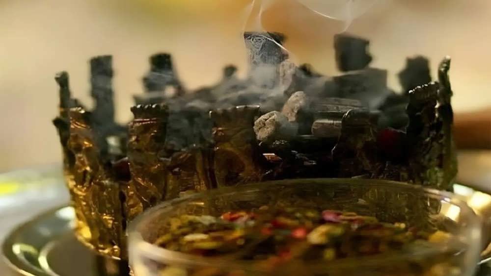همگام سازی با سنت خانه تکانی و دود کردن اسپند
