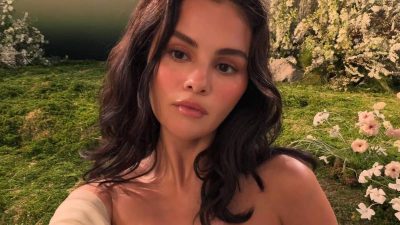 استایل تابستانی و بی‌نقص سلنا گومز در کمپین جدید ریر بیوتی (Rare Beauty)