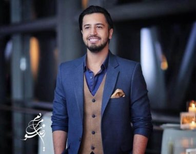 نگاهی به خانه مجردی و شیک مهرداد صدیقیان؛ دکوراسیونی مینیمال با چاشنی گل و گیاه و حال‌وهوای اروپایی + عکس