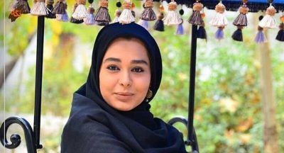 نگاهی به وسایل میز آرایش سانیا سالاری، ارغوان سریال دلدادگان در اتاقش؛ از سیگار و فندک تا کِرِم و انواع لوازم آرایش+عکس