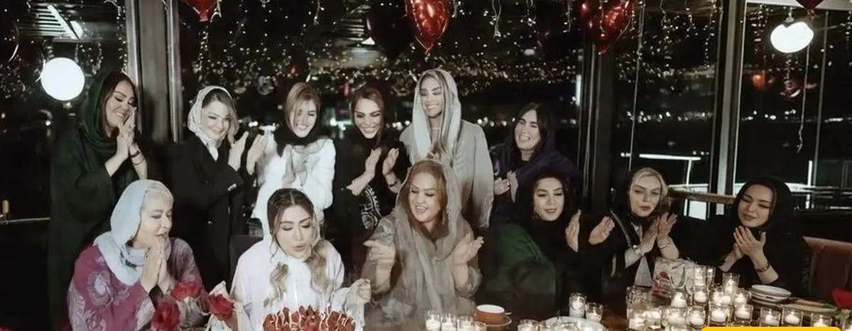 ویدئو/ نگاهی به جشن تولد شاهانه فوق لاکچری هنرمندان در عرشه کشتی با سور و سات شبانه/ نسرین مقانلو، افسانه چهره‎‌آزاد، رابعه اسکویی و مجری نوستالژی