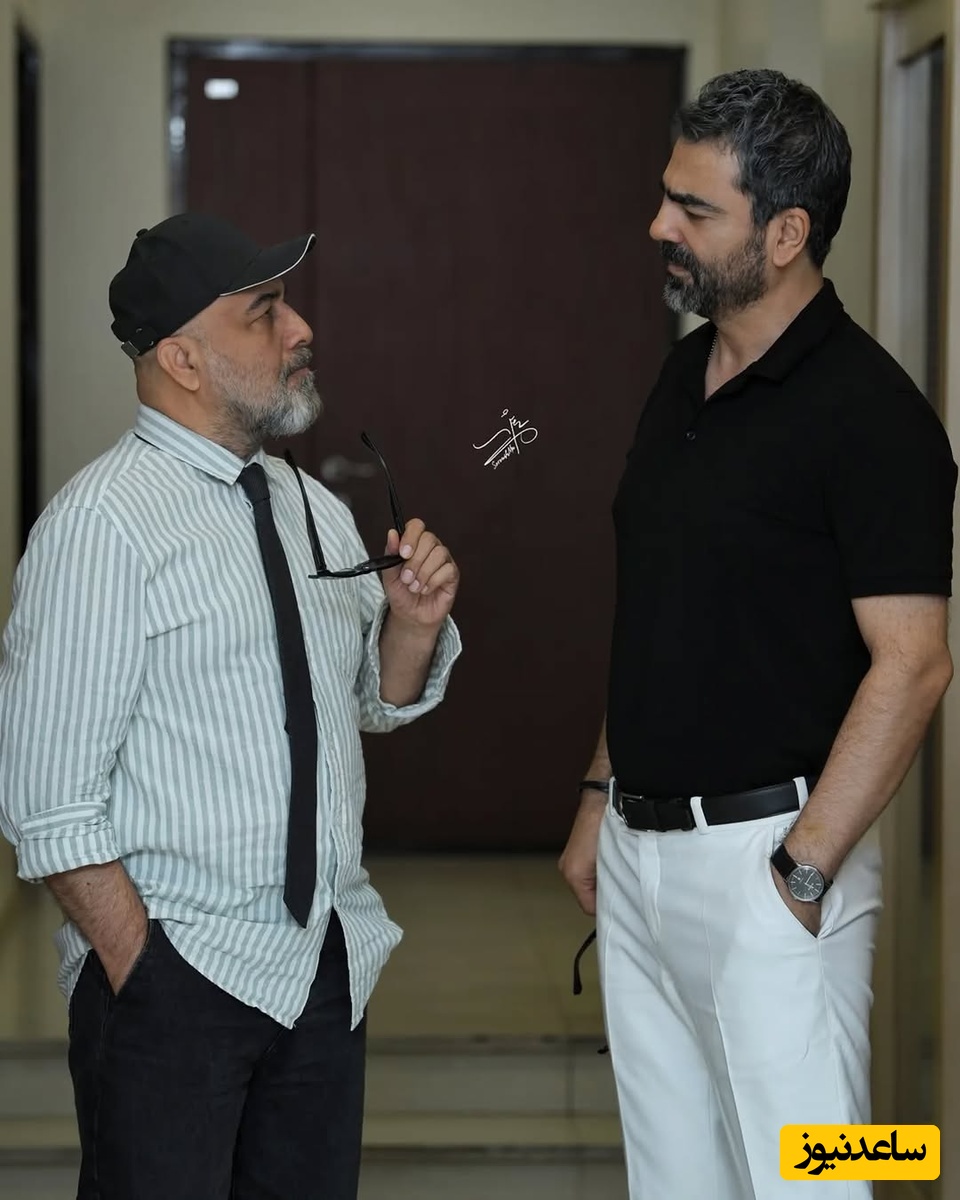 نگاهی به چیدمان کلاسیک و صمیمی منزل بهزاد خلج، همبازی رضا عطاران در سریال «اجل معلق»/ از کنسول طلایی و پردههای اعیانی تا گرامافون و دکوریهای جذاب