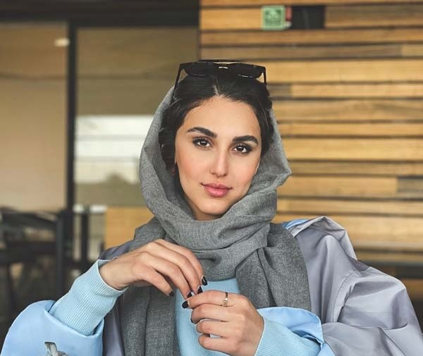 (عکس) چیدمان شیک و مدرن منزل نگار نیکدل، شیدای زخم کاری/ رونمایی از ترکیب خوشرنگ خانه اش