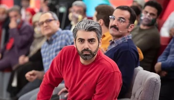 نگاهی به چیدمان شاهانه و مجلل منزل محمدرضا رهبری، جواد جوادی سریال «بچه مهندس» و همسر چشم رنگی‌اش/ از مبلمان مدرن و پرده‌های اعیانی تا درختان سرسبز و حوض نوستالژی