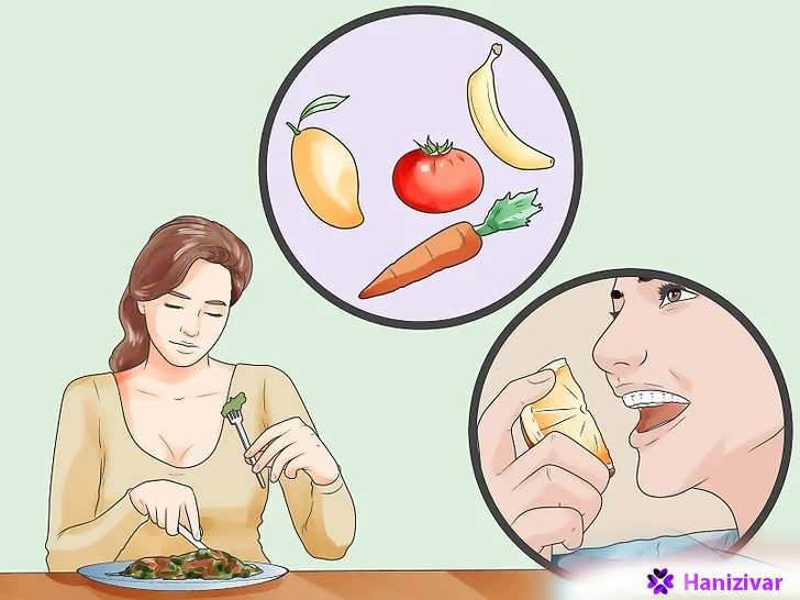 انتخاب مواد غذایی سالم شامل میوه ها و سبزیجات برای داشتن رژیم غذایی متعادل.
