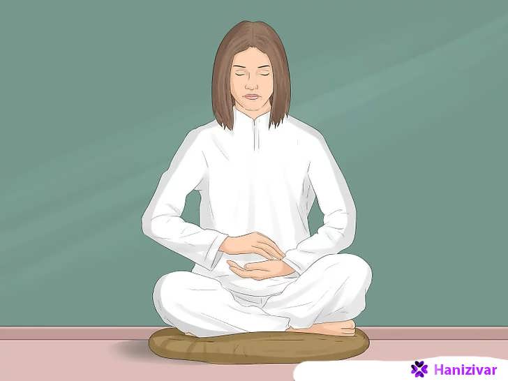 شخصی در حال مدیتیشن به حالت لوتوس
