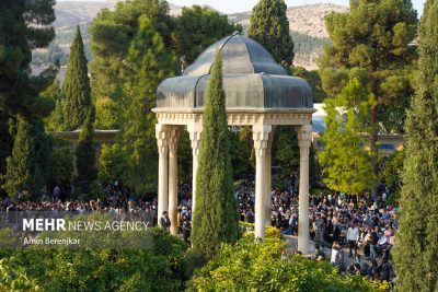 حافظ را با فال نمی‌توان شناخت؛ روایت استادان از راز ماندگاری غزل‌ها